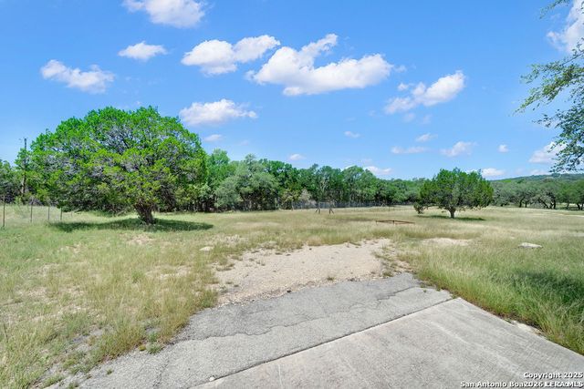 690 Windrush, Canyon Lake, TX 78133