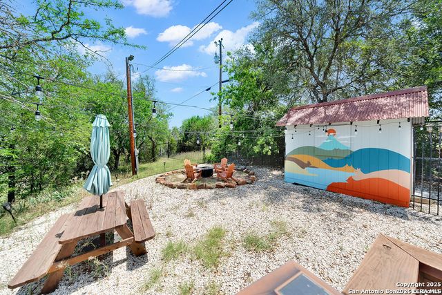 690 Windrush, Canyon Lake, TX 78133