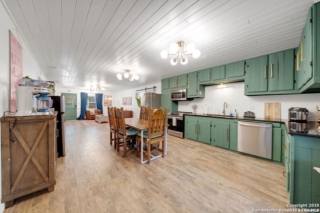 690 Windrush, Canyon Lake, TX 78133