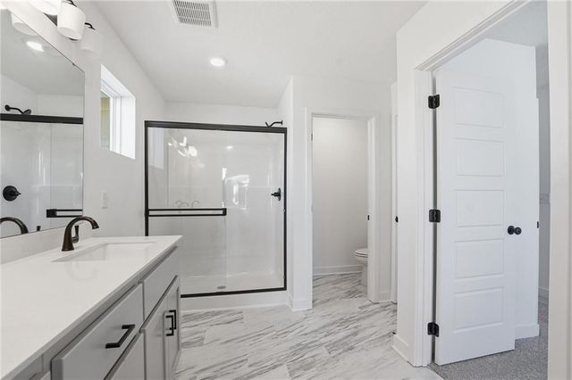 19719 W 195th Place, Spring Hill, KS 66083