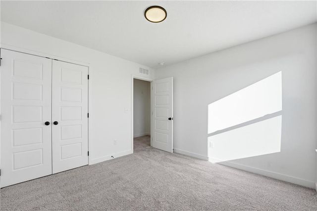 19719 W 195th Place, Spring Hill, KS 66083