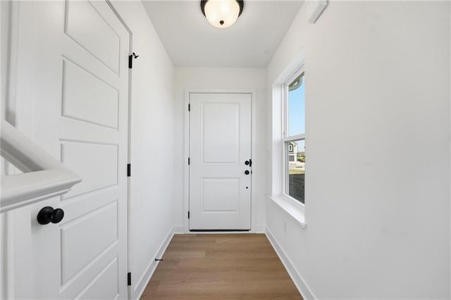 19719 W 195th Place, Spring Hill, KS 66083