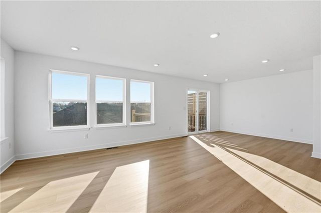 19719 W 195th Place, Spring Hill, KS 66083