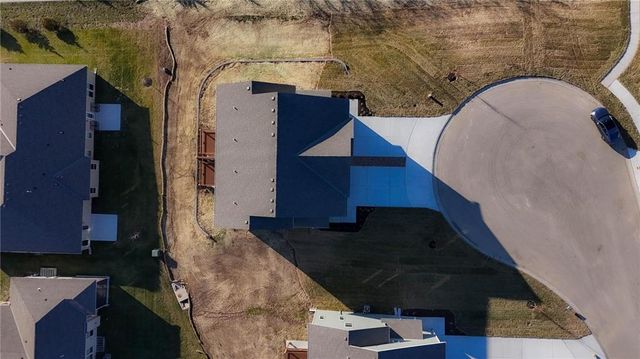 19719 W 195th Place, Spring Hill, KS 66083