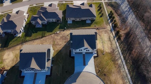 19719 W 195th Place, Spring Hill, KS 66083