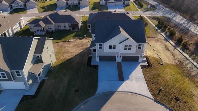 19719 W 195th Place, Spring Hill, KS 66083