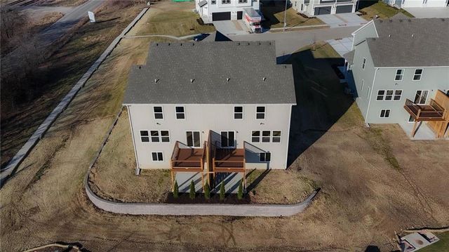 19719 W 195th Place, Spring Hill, KS 66083