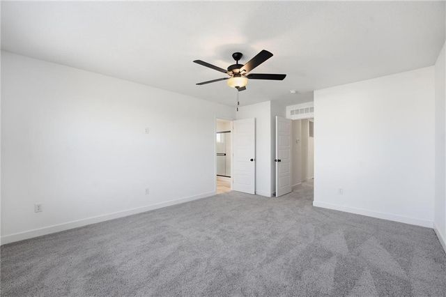 19719 W 195th Place, Spring Hill, KS 66083