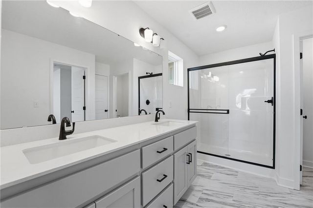 19719 W 195th Place, Spring Hill, KS 66083