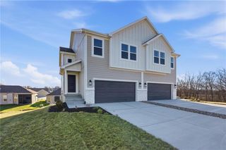 19719 W 195th Place, Spring Hill, KS 66083