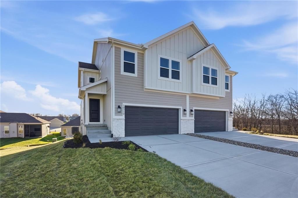 19719 W 195th Place, Spring Hill, KS 66083
