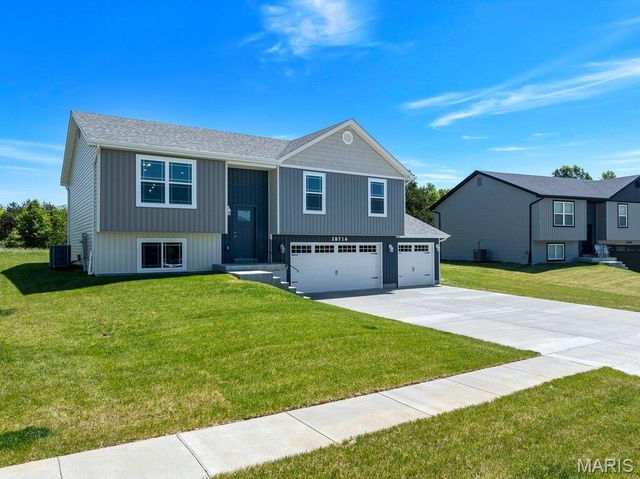 28716 Woodland Heights Drive, Warrenton, MO 63383