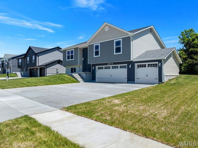 28716 Woodland Heights Drive, Warrenton, MO 63383