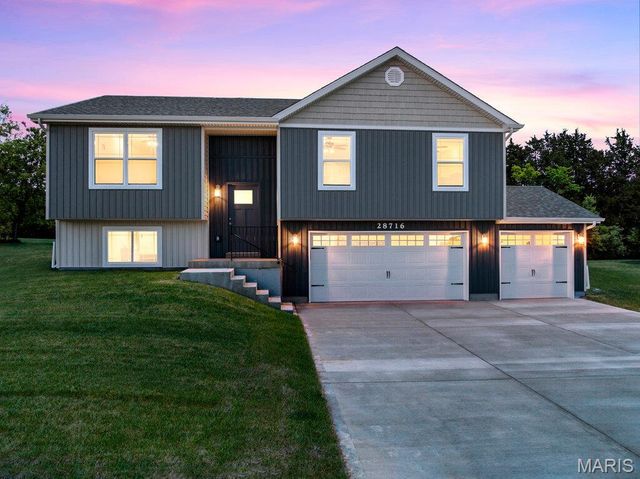 28716 Woodland Heights Drive, Warrenton, MO 63383