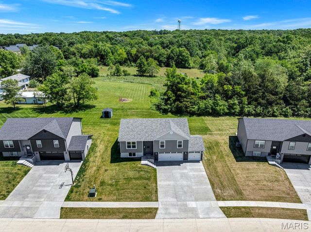 28716 Woodland Heights Drive, Warrenton, MO 63383