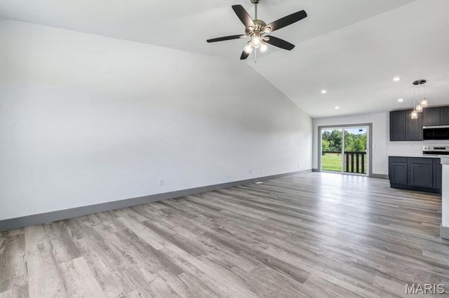 28716 Woodland Heights Drive, Warrenton, MO 63383
