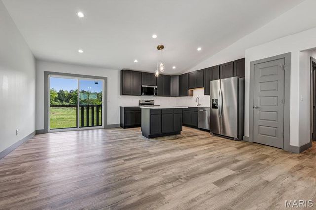 28716 Woodland Heights Drive, Warrenton, MO 63383