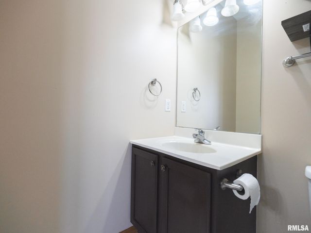 3444 W DORCHESTER Ridge D, Peoria, IL 61604