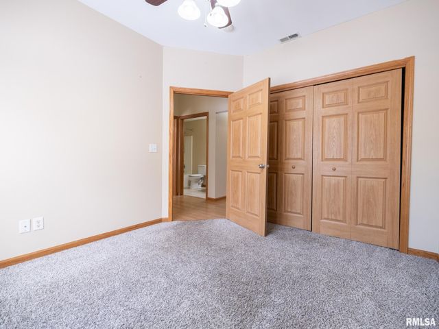 3444 W DORCHESTER Ridge D, Peoria, IL 61604