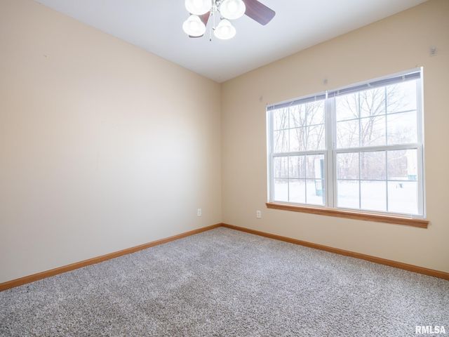 3444 W DORCHESTER Ridge D, Peoria, IL 61604