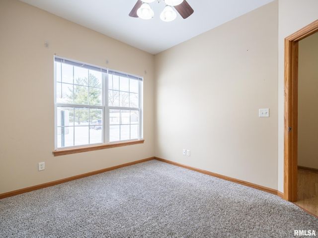 3444 W DORCHESTER Ridge D, Peoria, IL 61604