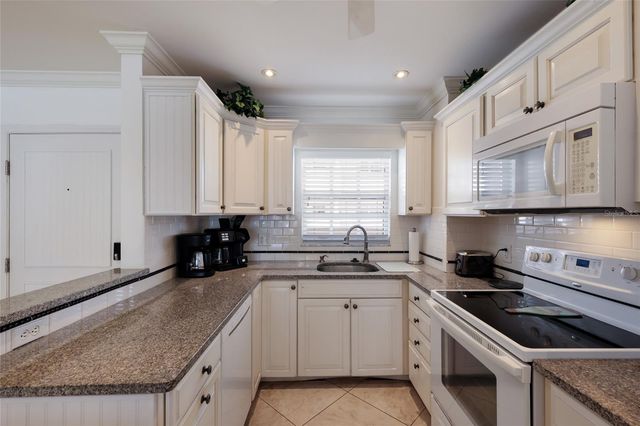 5968 MIDNIGHT PASS ROAD 158, Sarasota, FL 34242