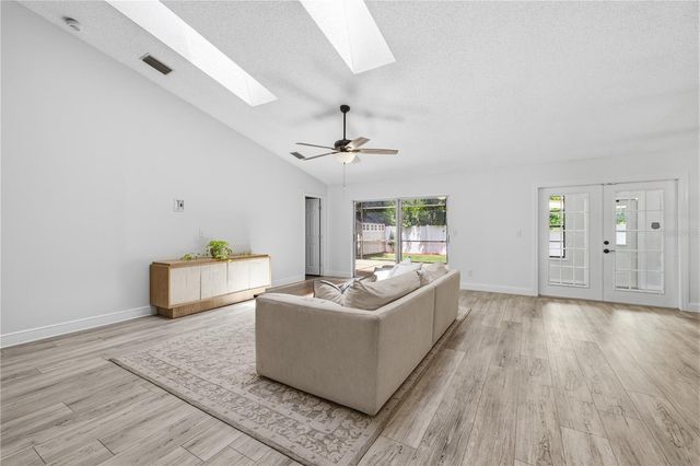 1570 CLUB DRIVE, Tarpon Springs, FL 34689