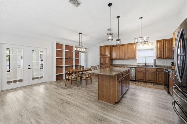 1570 CLUB DRIVE, Tarpon Springs, FL 34689