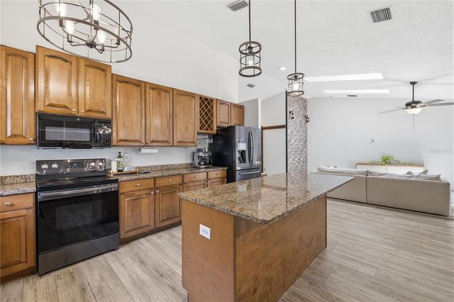 1570 CLUB DRIVE, Tarpon Springs, FL 34689