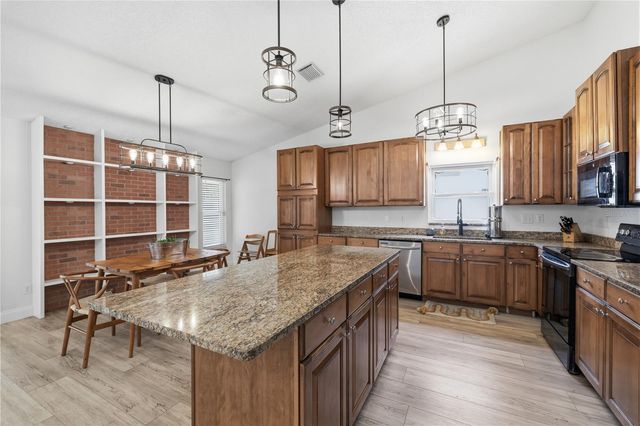 1570 CLUB DRIVE, Tarpon Springs, FL 34689