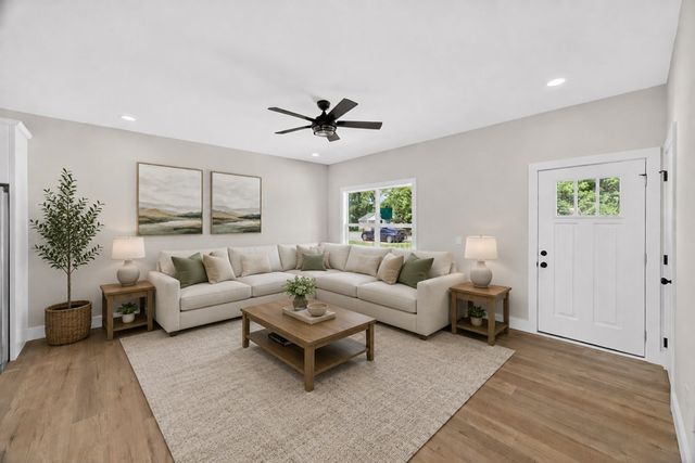 22 Garrett Ave, Cookeville, TN 38501