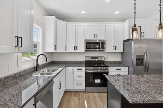 22 Garrett Ave, Cookeville, TN 38501