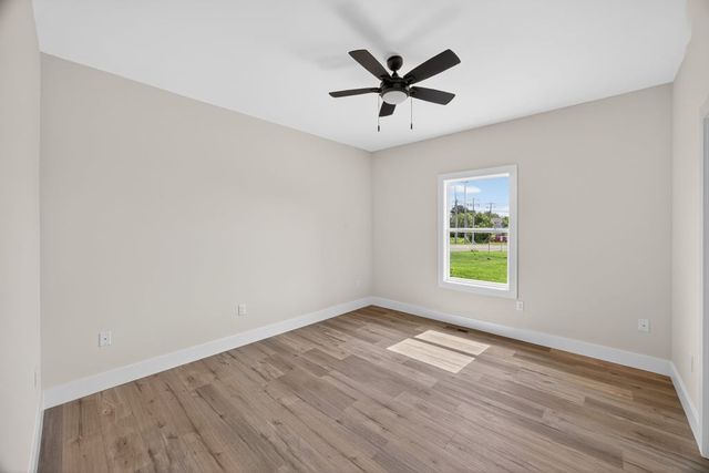 22 Garrett Ave, Cookeville, TN 38501