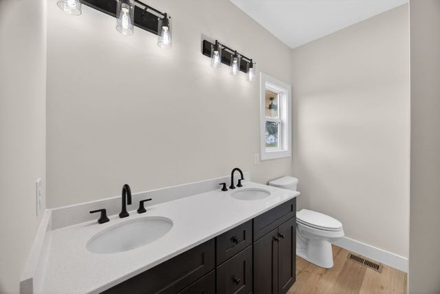 22 Garrett Ave, Cookeville, TN 38501
