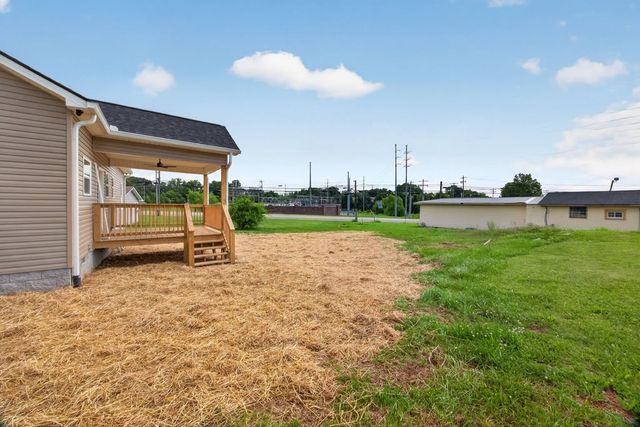 22 Garrett Ave, Cookeville, TN 38501
