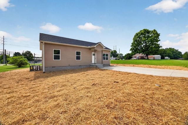 22 Garrett Ave, Cookeville, TN 38501