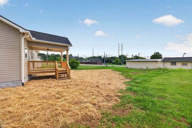 22 Garrett Ave, Cookeville, TN 38501