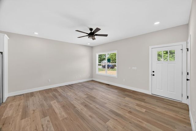 22 Garrett Ave, Cookeville, TN 38501