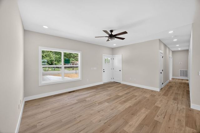 22 Garrett Ave, Cookeville, TN 38501