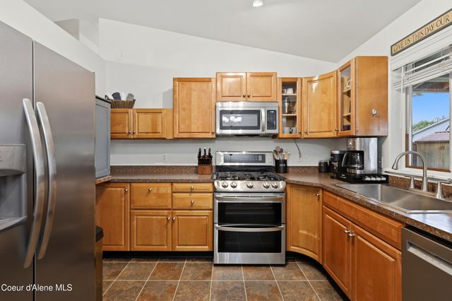 8208 W Arizona St, Rathdrum, ID 83858