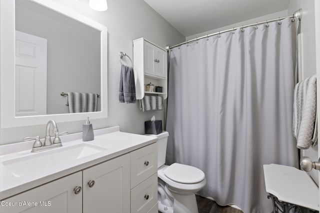 8208 W Arizona St, Rathdrum, ID 83858