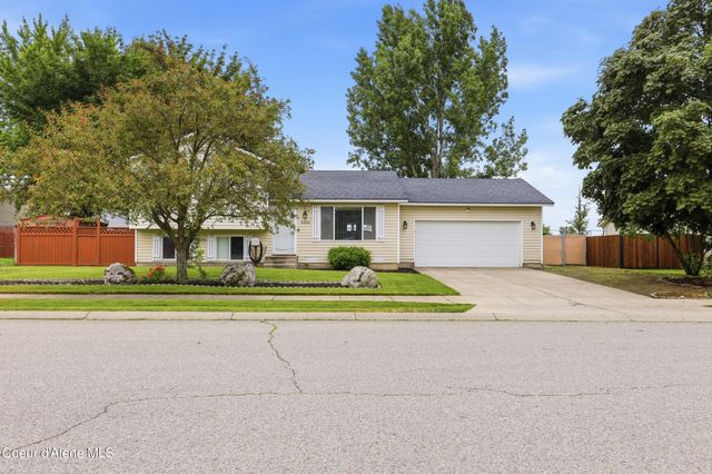8208 W Arizona St, Rathdrum, ID 83858