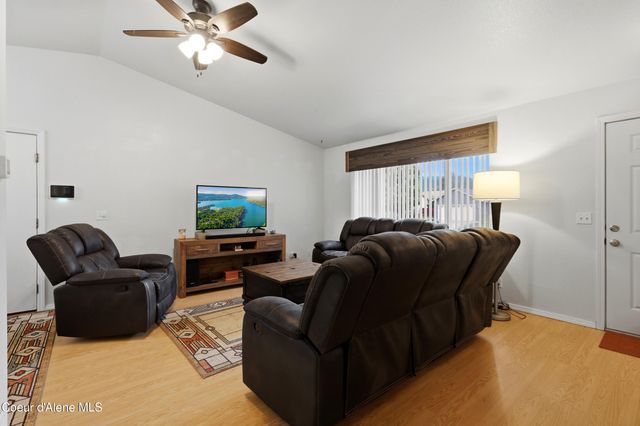 8208 W Arizona St, Rathdrum, ID 83858