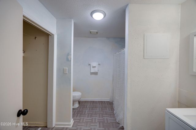 682 Cherry Road, Washington, NC 27889