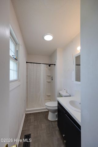 682 Cherry Road, Washington, NC 27889