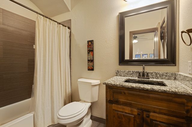 3010 Mckinley Avenue, Fort Worth, TX 76106