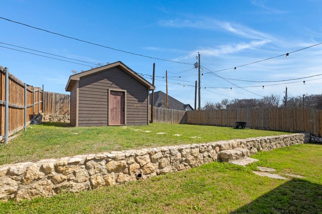 3010 Mckinley Avenue, Fort Worth, TX 76106