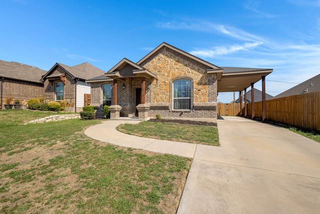 3010 Mckinley Avenue, Fort Worth, TX 76106