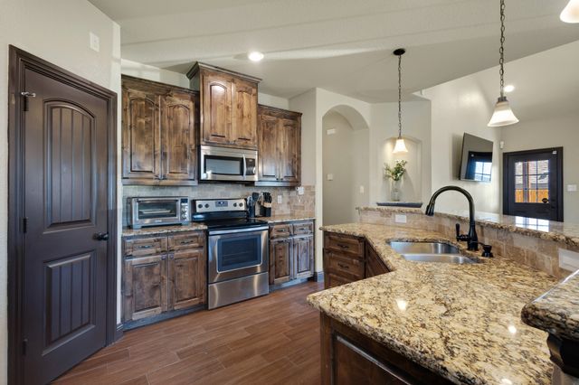 3010 Mckinley Avenue, Fort Worth, TX 76106