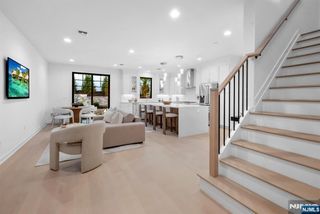 19 Fey Place, Oradell, NJ 07649